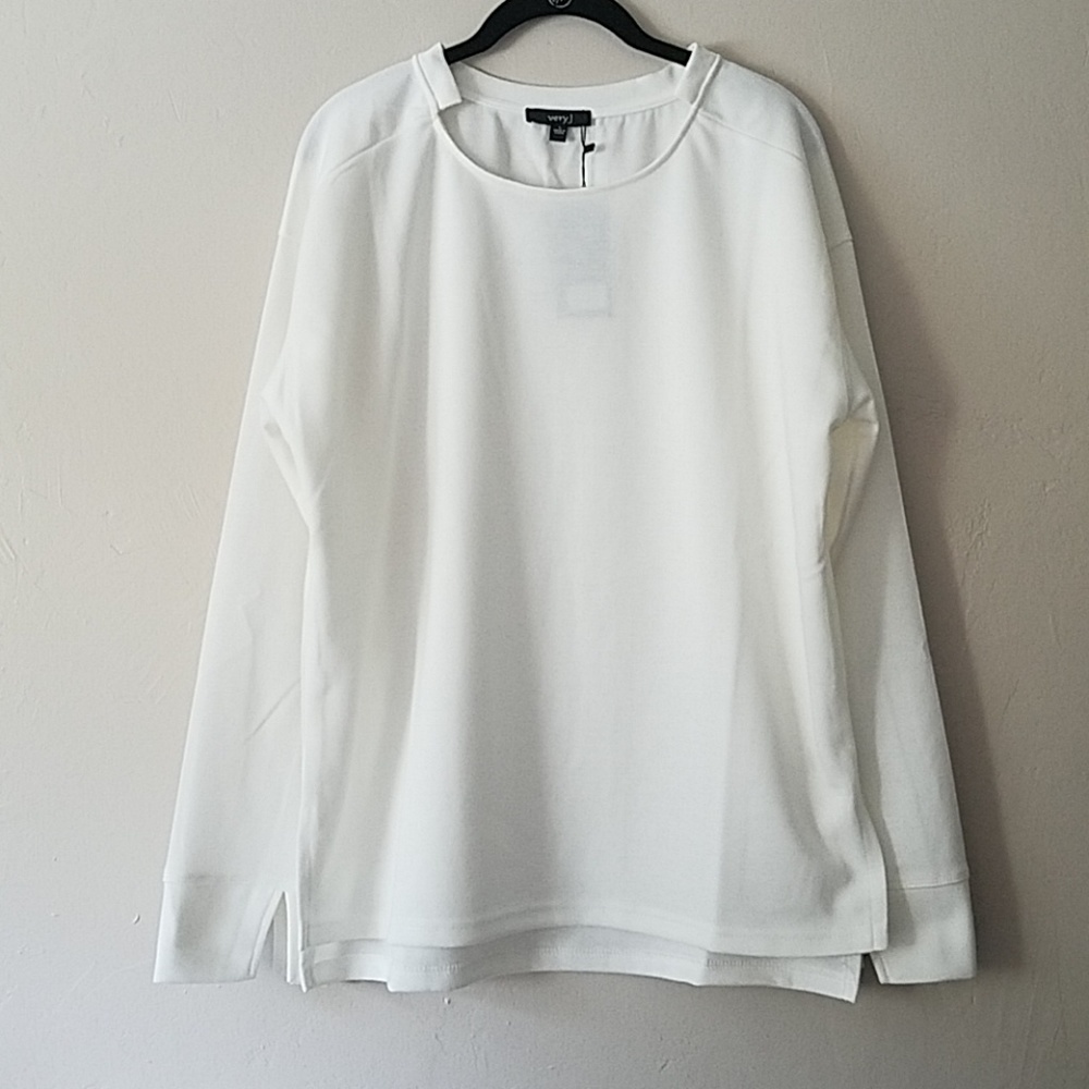 *REPOSH* - WONDERLAND PULLOVER